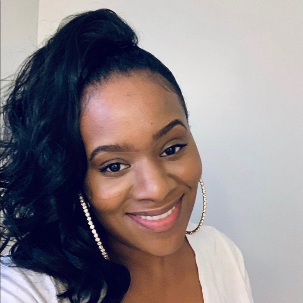 Meet your Posher, Naquandra